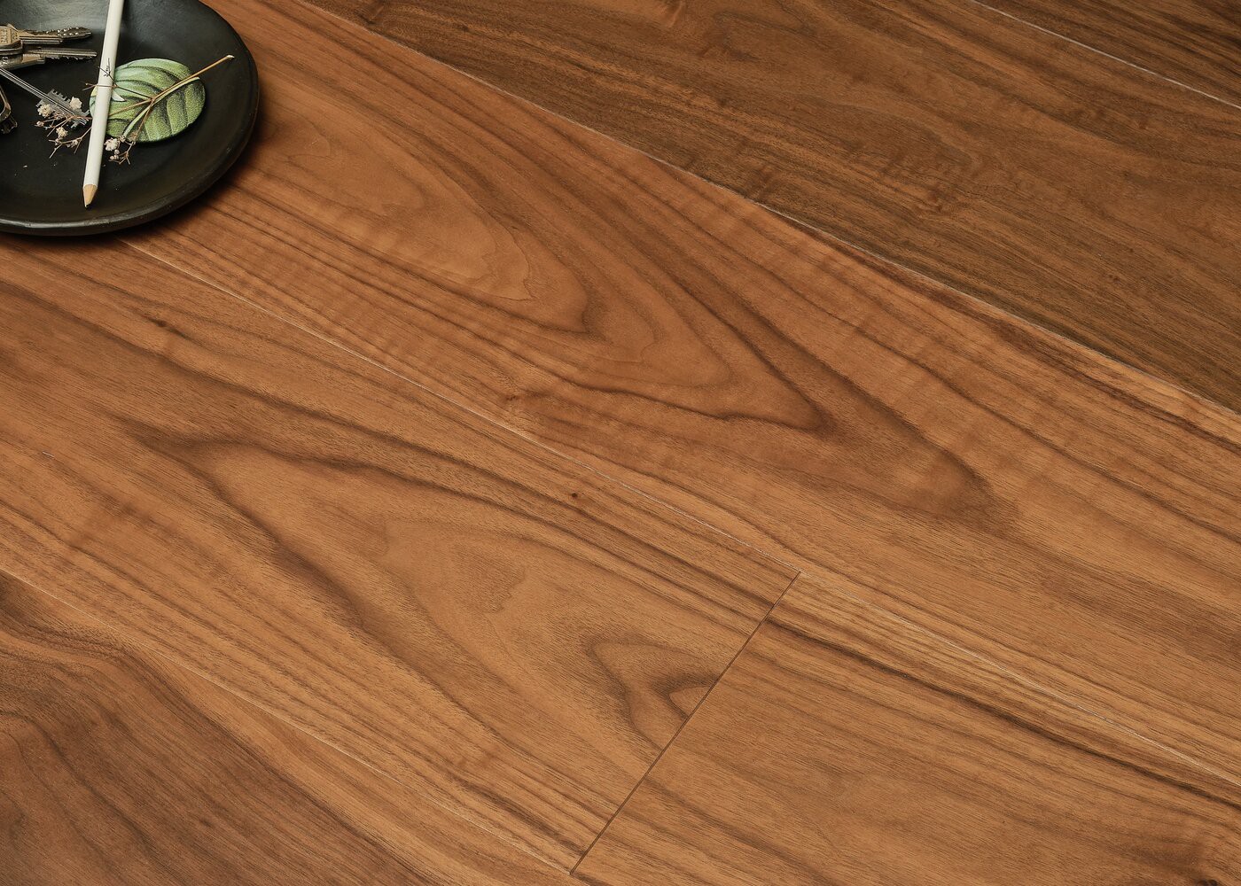 Parquet Noyer US contrecoll&eacute; bross&eacute; El&eacute;gance huil&eacute; 15x192x2400