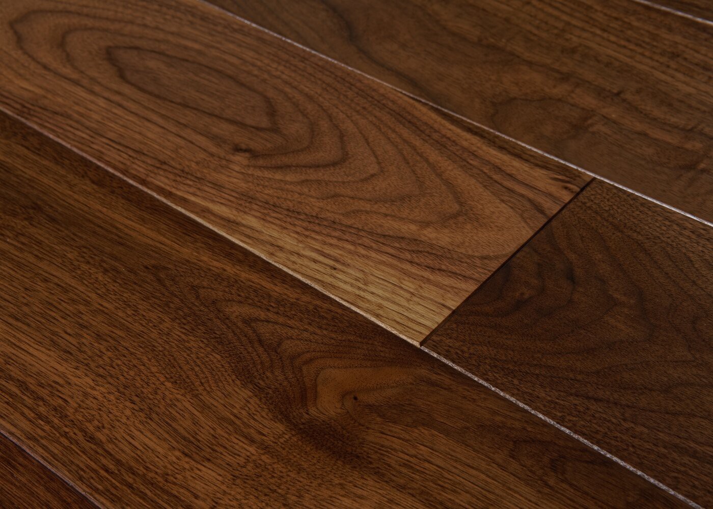 Parquet Noyer US contrecollé PRBis avec aubier vernis satiné 14x139x500-2000