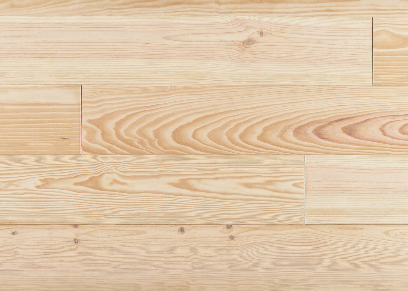 Parquet Pin massif brut G4 petits noeuds 21x140x2000