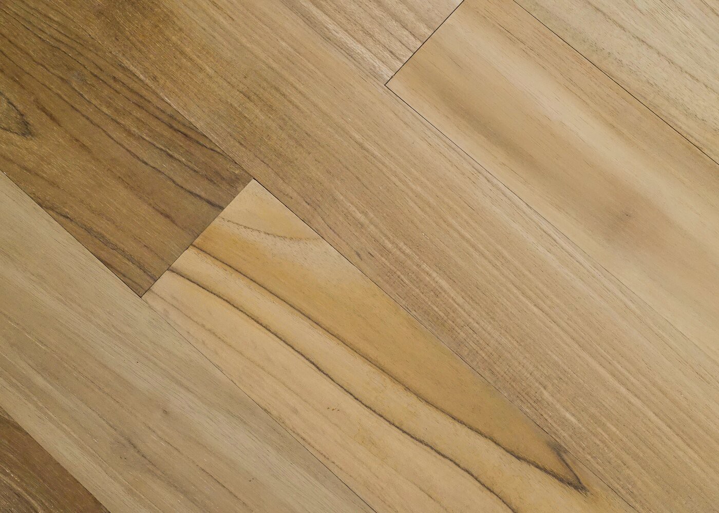 Parquet Teck d'Indonésie massif Premier Brut G0 12x90x300-900