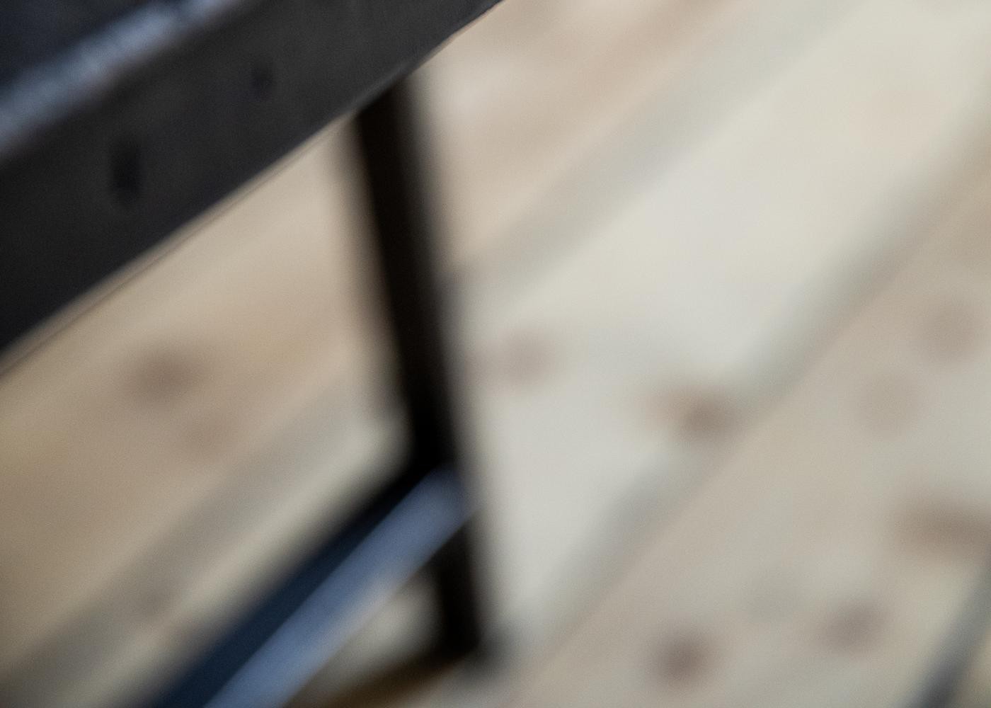 Plateau de table CARACAS à partir de vieux fond de wagon en bois exotique