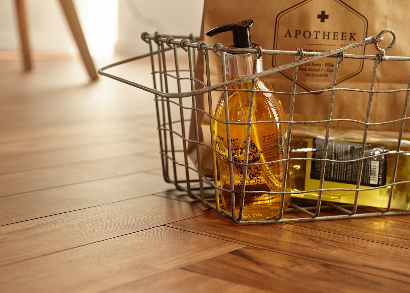 Sol stratifi&eacute; Teck Brun Teak Brown B&acirc;ton rompu 8x84x504