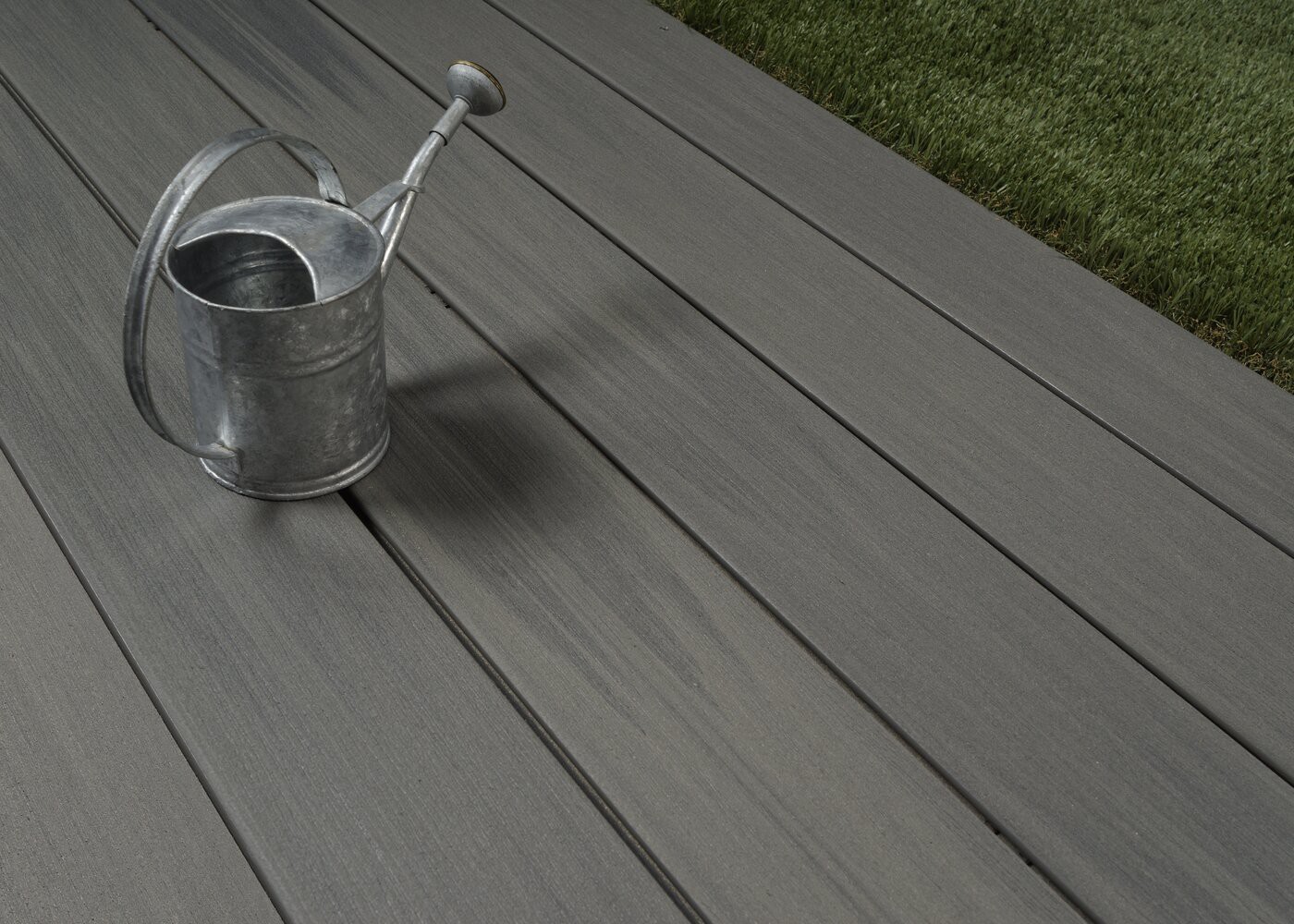 Lame de terrasse bois composite co-extrud&eacute; bross&eacute; PEFC Gris Cayenne 23x138x4000