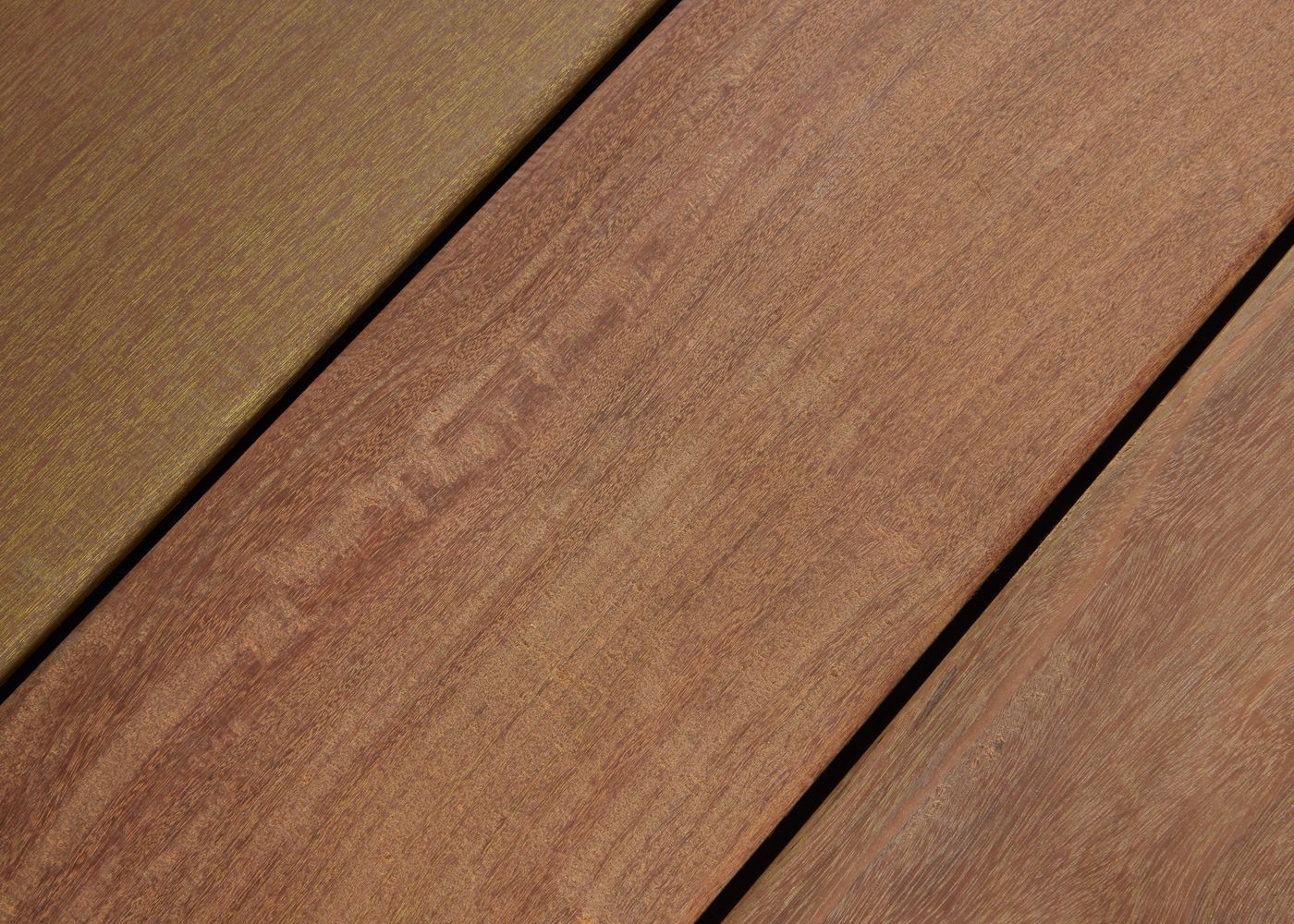 Lame de terrasse Ip&eacute; fixation invisible 1 face lisse - rainure et languette bout Lisse 21x100x800-2100