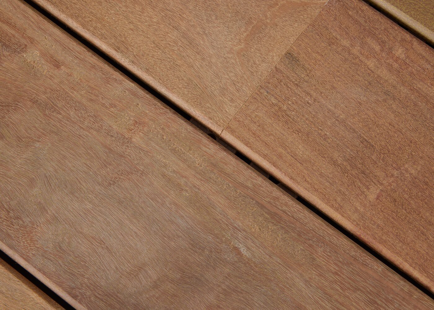 Lame de terrasse Ip&eacute; fixation invisible 1 face lisse - rainure et languette bout Lisse 21x145x800-2100