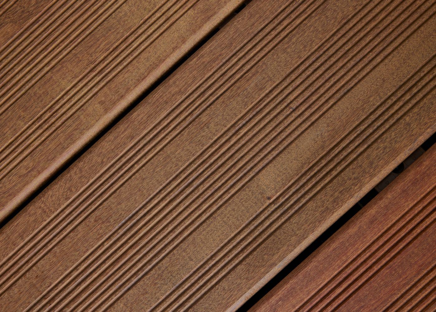Ipé choix courant fixation invisible 1 face striée 3 Peignes - rainure et languette en bout 21x145x800-2100