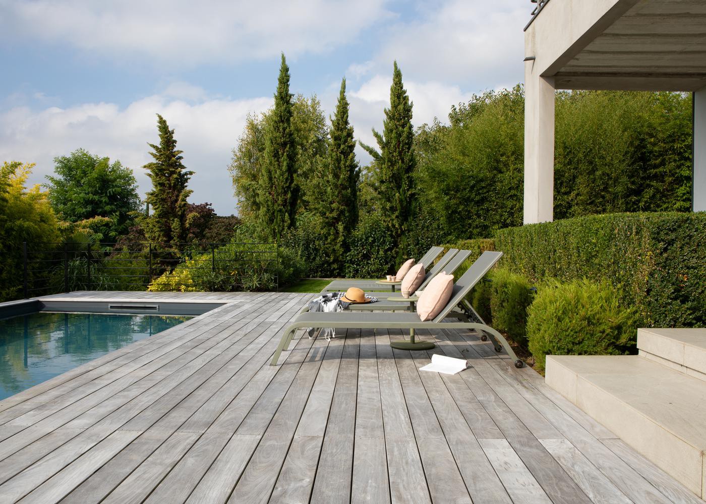 Lame de terrasse en Ipé choix courant rives arrondies fixation à visser 2 faces lisses 19x140x1850